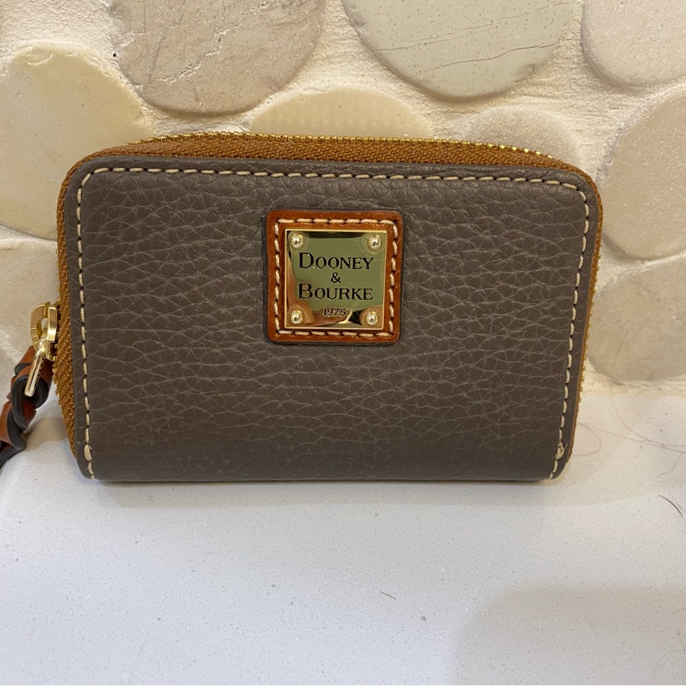 Dooney & Bourke card wallet